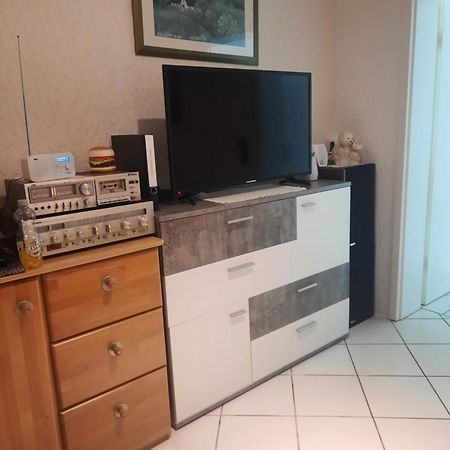 Apartment Am Muehlenbusch Neuss Esterno foto